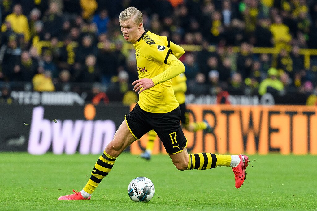 喀麦隆体育部长与足协主席埃托奥决裂，前者指责后者操纵选举