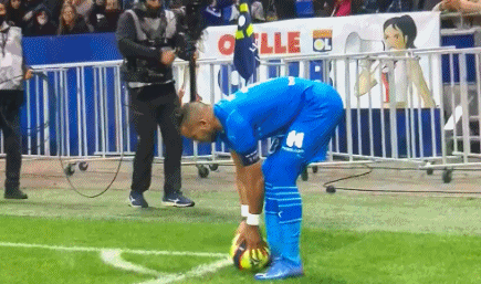 埃迪：期待杨瀚森能够上场，在场上看到另一个亚洲人很特别