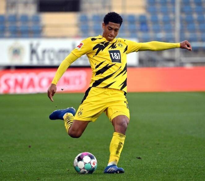 WTT总决赛：王楚钦／孙颖莎战胜印度组合，收获赛事开门红