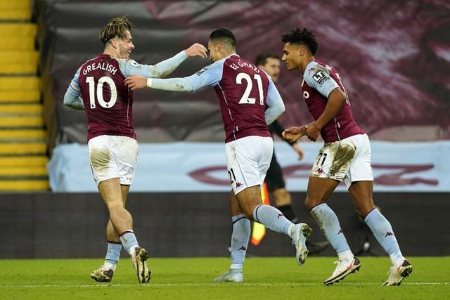 胡尔克完成职业生涯500球里程碑，球迷打出巨型TIFO致敬