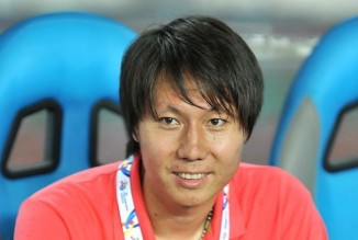 记者：泰山不会放弃成绩搞年轻化，韩鹏明年是否执教还没定