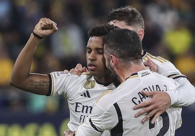 赣州队1-0宜春队，总比分3-0夺得赣超冠军，卢欣头球破门