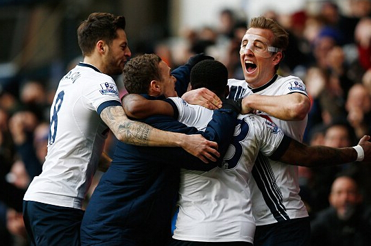 澳超半场：尤尔曼进球被吹，惠灵顿凤凰0-0麦克阿瑟FC（澳超半场：尤尔曼破门被判无效，惠灵顿凤凰与麦克阿瑟FC暂0-0）