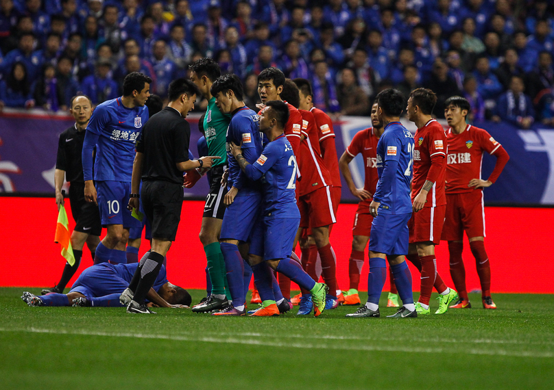 西媒：加西亚被阿拉维斯球员肘击后出现头晕，因此半场被换下