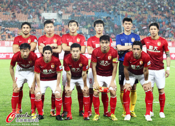 哈维·阿隆索：十二月的考验与超级杯的期待