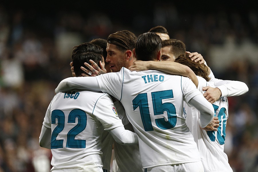 舍什科膝伤预期还要休战一个月！曼联锋线面临严峻考验（舍什科膝伤预计再缺阵一个月，曼联锋线承受严峻考验）