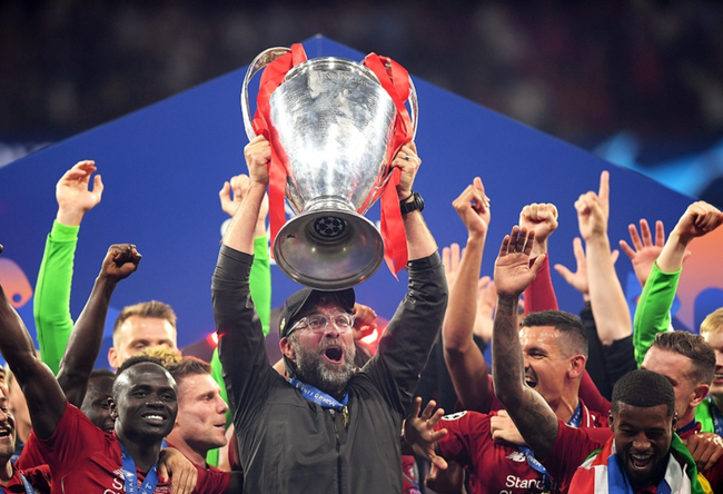 卫报：前加拿大女足教练因性侵球员被判监禁，出狱后没有被禁足