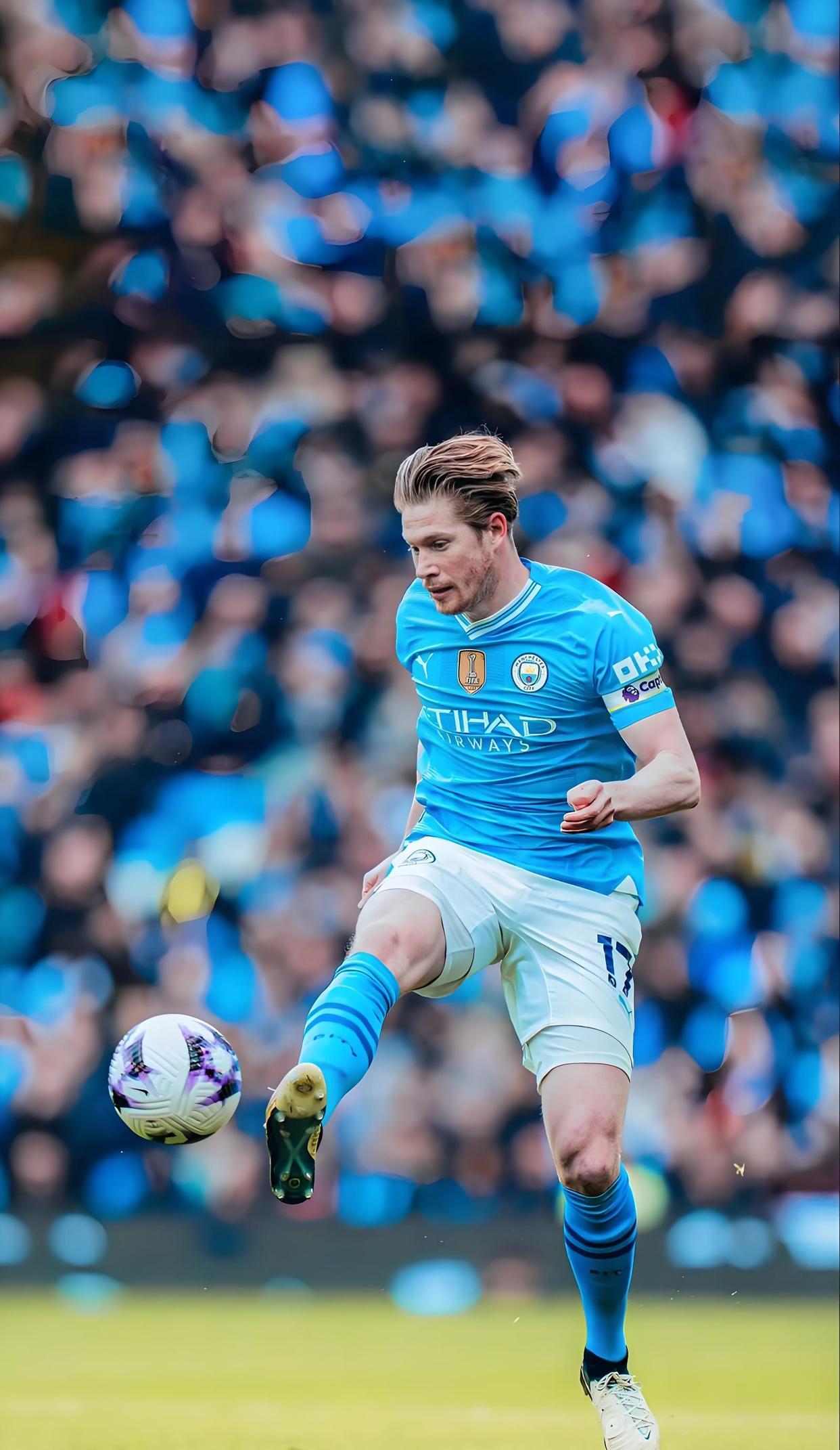 英媒：曼联准备以3000万英镑的价格出售霍伊伦