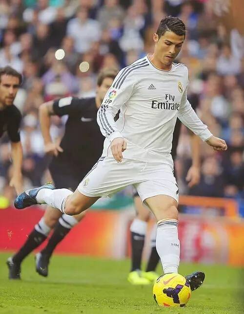 全市场：那不勒斯正寻找安古伊萨替代者，最现实的选择是梅努