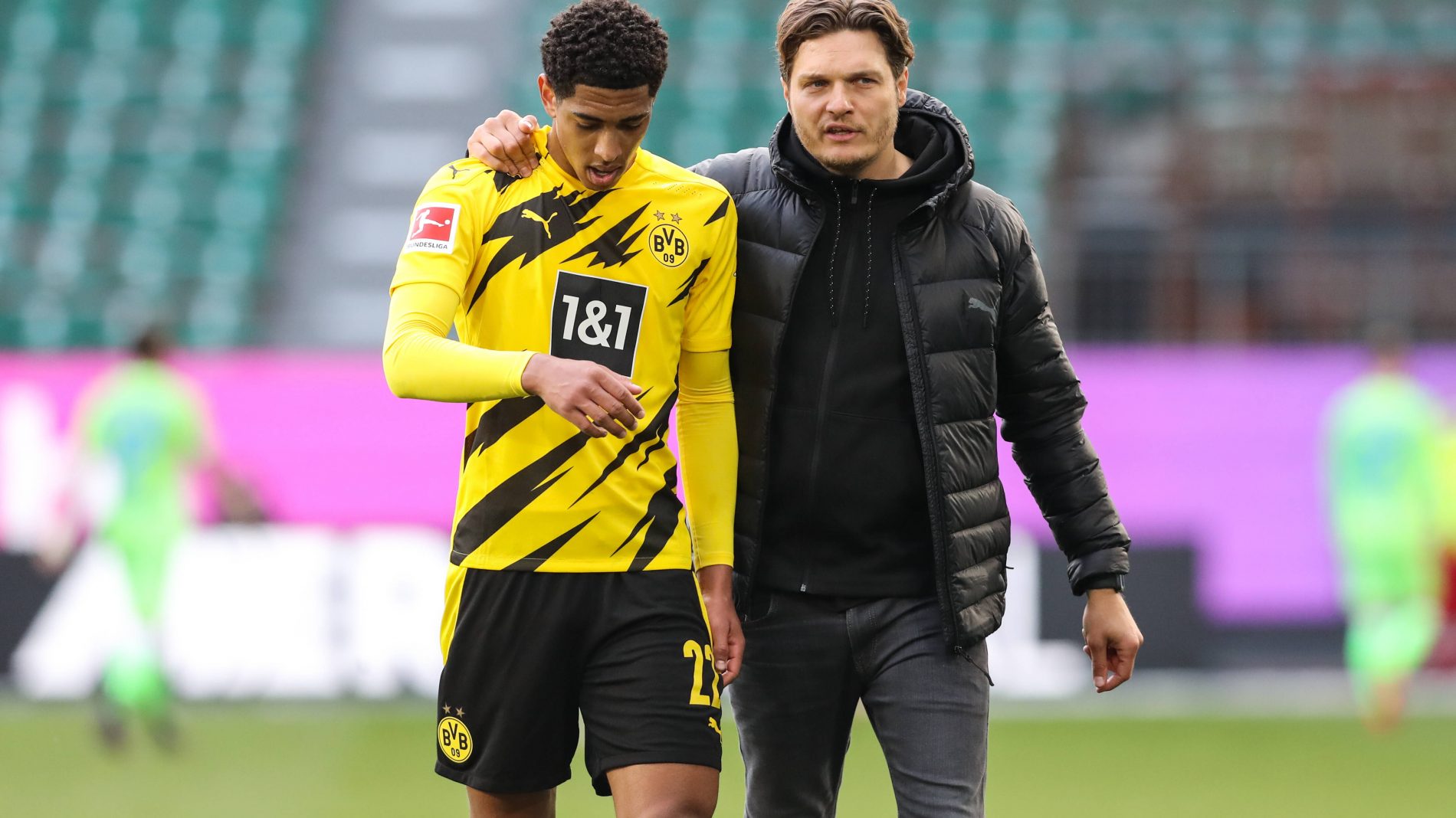 西甲战报：亚马尔传射，奥尔莫双响，巴塞罗那3-1阿拉维斯（西甲：亚马尔传射，奥尔莫梅开二度，巴萨3-1力克阿拉维斯）