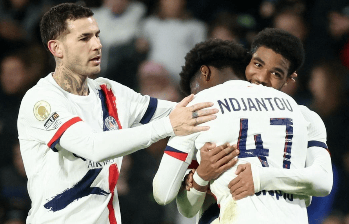 奥尔莫肩伤缺阵一个月，巴萨迎赛季关键考验